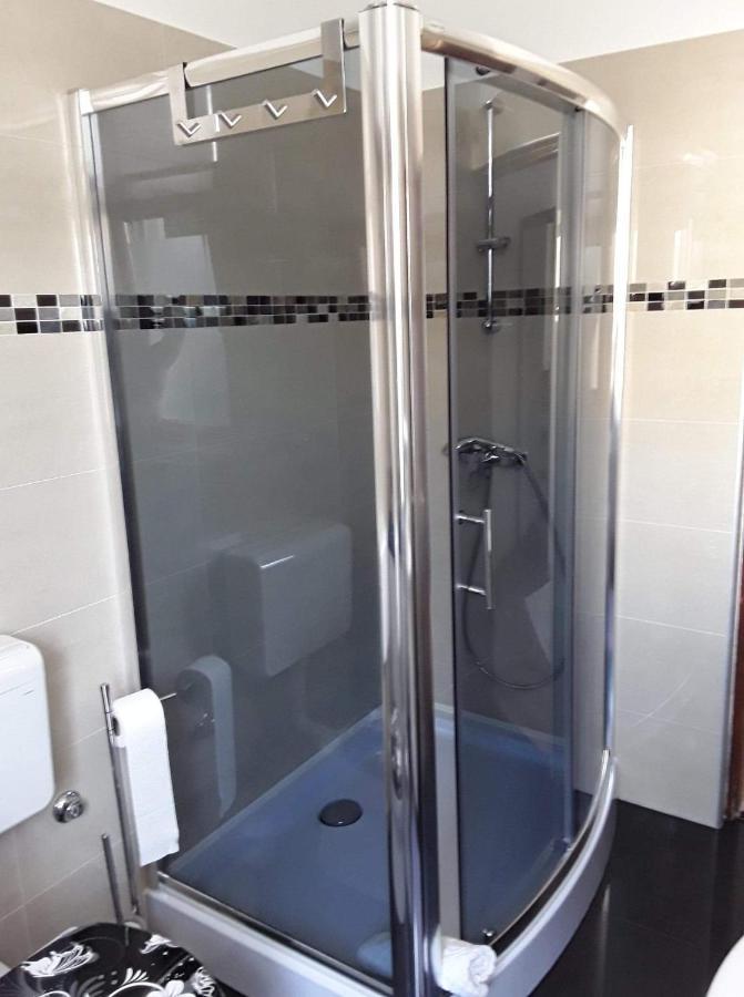Rab Apartments Zic Kampor المظهر الخارجي الصورة