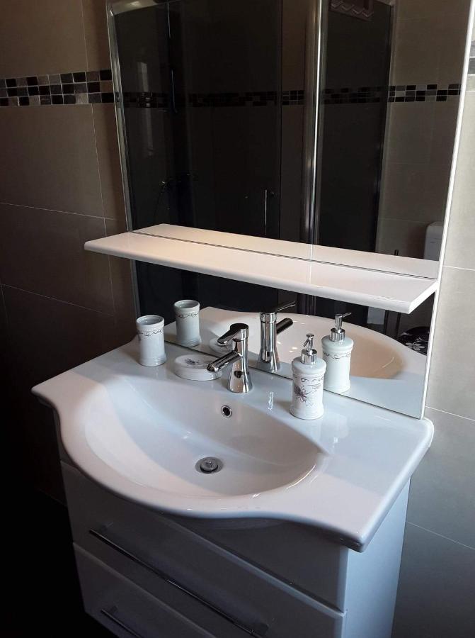 Rab Apartments Zic Kampor المظهر الخارجي الصورة