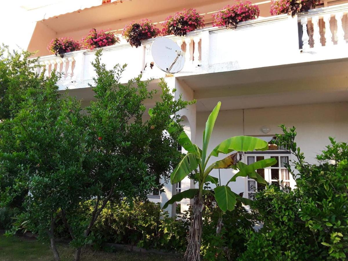 Rab Apartments Zic Kampor المظهر الخارجي الصورة